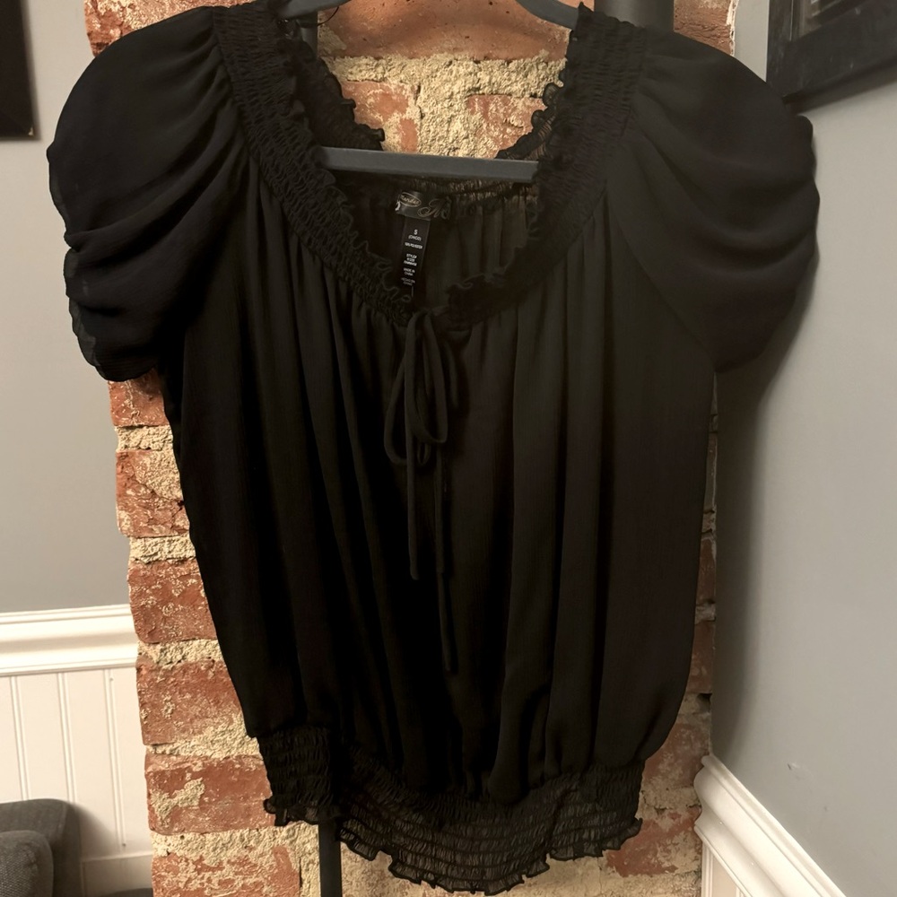 Mandee Black Short Sleeve Blouse Sheer Size Small NWT
